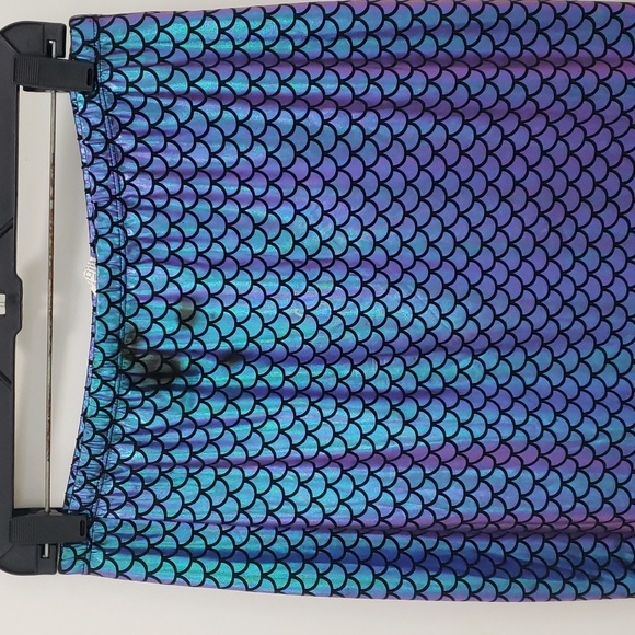 🎃Spirit Halloween 🧜♀️Iridescent mermaid scale skirt L - Picture 2 of 8